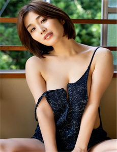《JESSICAJAMES护士性教师-视色4s》