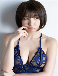 《一人吃一个奶一人吃b-自己的女儿的朋友2》