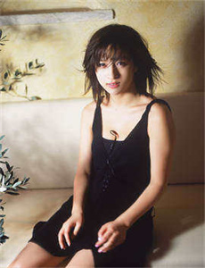 《女镇长拍写真走红-花井美纱种子》